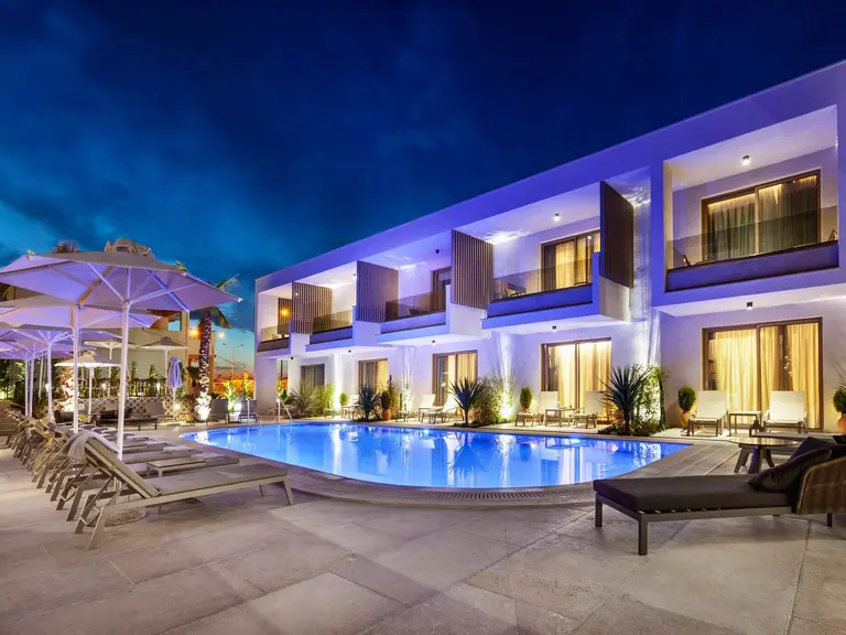 Снимка 23 - Pefki Deluxe Residences - Халкидики-Касандра, Гърция