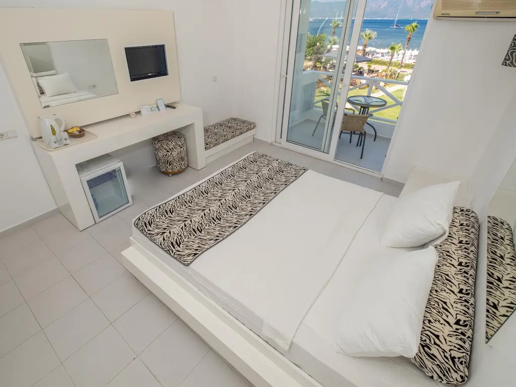 Снимка 9 - Casa Blanca Beach Hotel - Мармарис, Турция