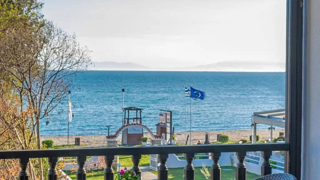 Снимка 5 - Georgalas Sun Beach Villa - Халкидики-Неа Каликратия, Гърция