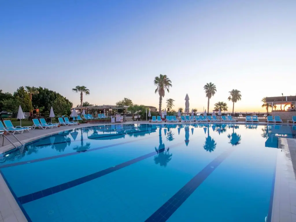 Снимка 6 - Armas Gul Beach - Анталия-Кемер, Турция