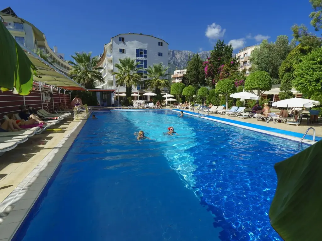 Снимка 2 - Armas Beach Hotel - Анталия-Кемер, Турция