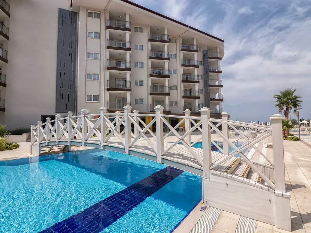 Снимка 8 - Ramada Hotel & Suites by Wyndham - Кушадасъ, Турция
