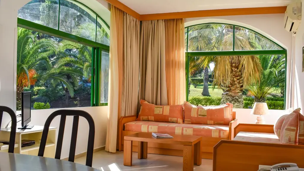 Снимка 11 - Govino Bay Corfu Hotel - Корфу, Гърция
