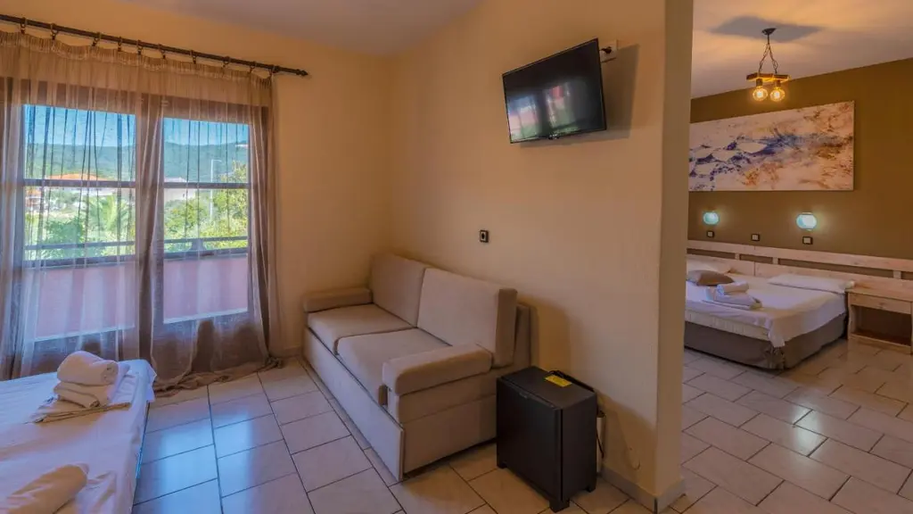 Снимка 10 - Natasa Hotel - Тасос, Гърция