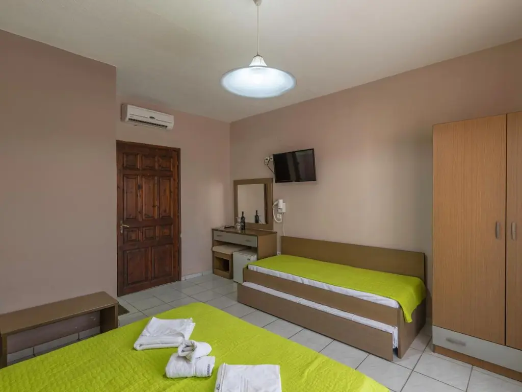 Снимка 8 - Natasa Hotel - Тасос, Гърция