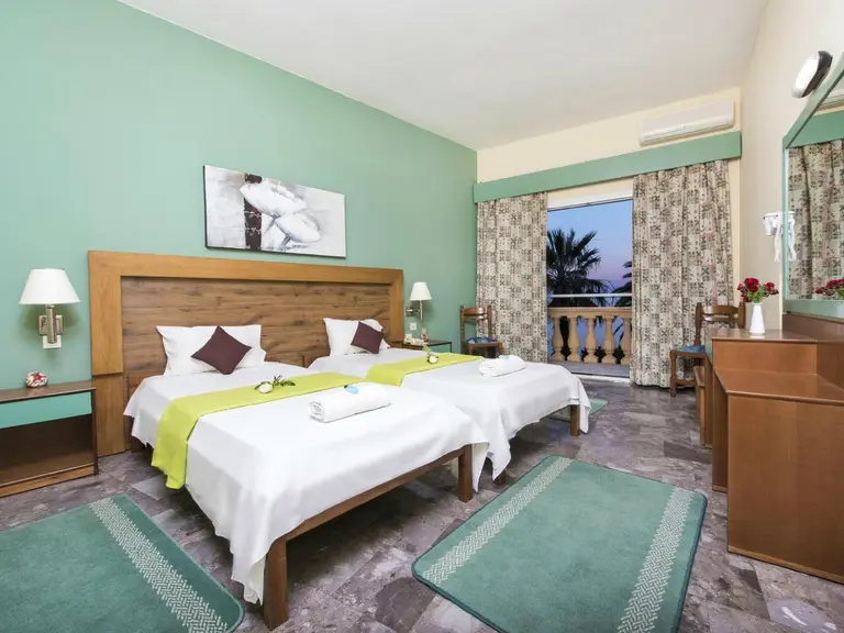Снимка 18 - Potamaki Beach Hotel - Корфу, Гърция