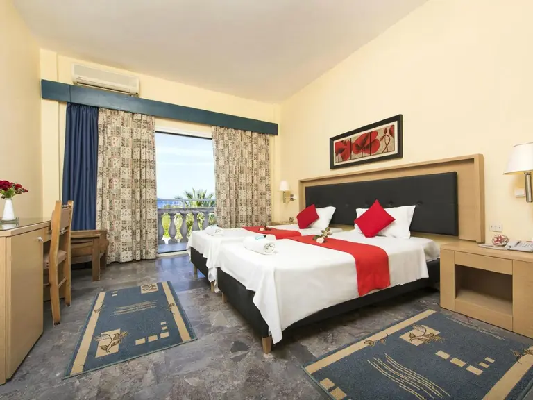 Снимка 22 - Potamaki Beach Hotel - Корфу, Гърция