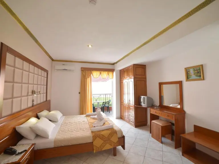 Снимка 10 - Angelina Hotel & Apartments - Корфу, Гърция