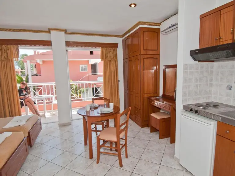 Снимка 9 - Angelina Hotel & Apartments - Корфу, Гърция