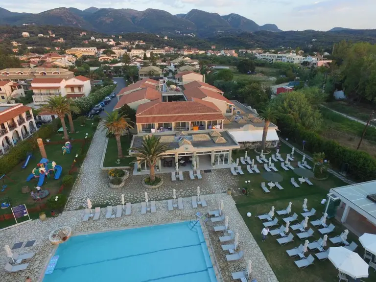 Снимка 10 - Acharavi Beach Hotel - Корфу, Гърция