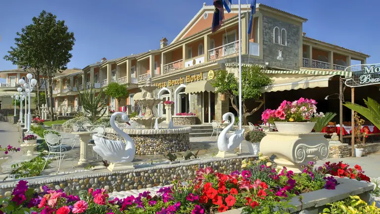 Снимка 2 - Molfetta Beach Hotel - Корфу, Гърция