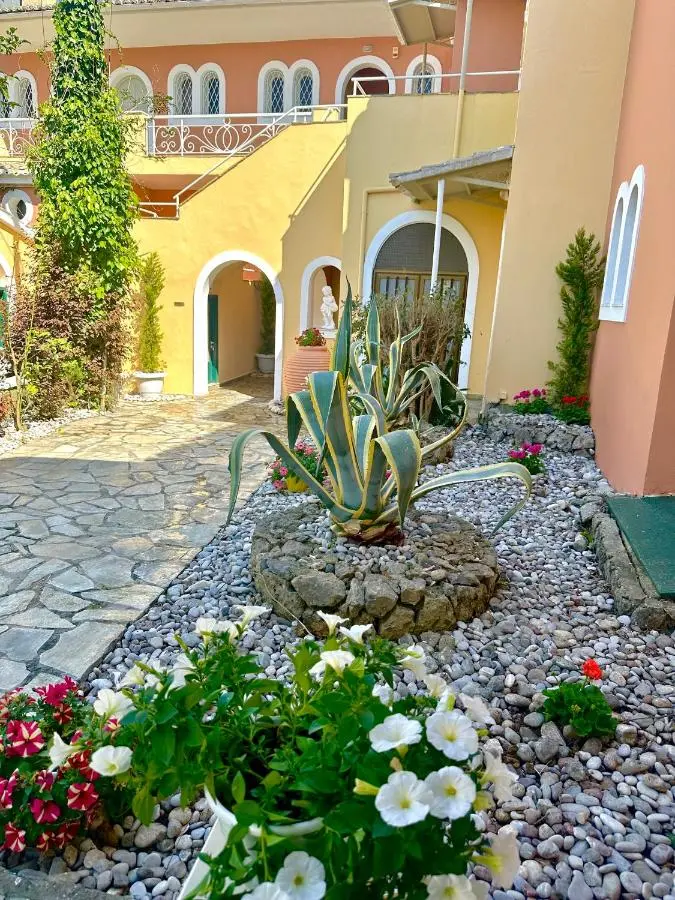 Снимка 4 - Molfetta Beach Hotel - Корфу, Гърция