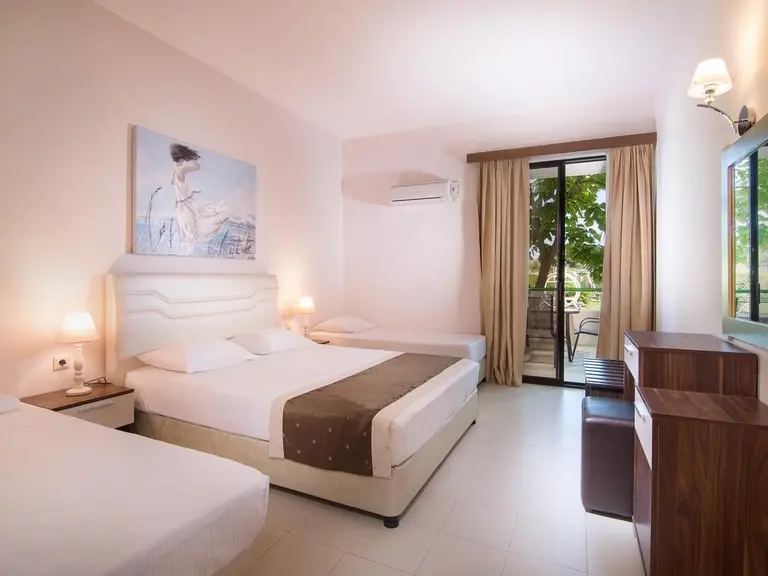 Снимка 4 - Hotel Rema - Халкидики-Ситония, Гърция