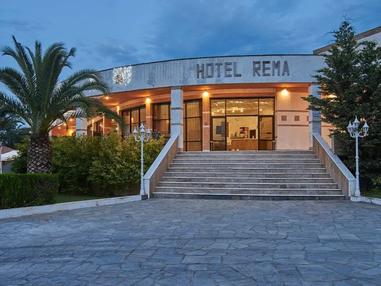 Снимка 1 - Hotel Rema - Халкидики-Ситония, Гърция