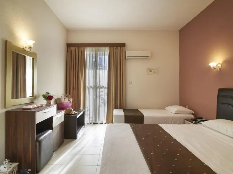 Снимка 3 - Hotel Rema - Халкидики-Ситония, Гърция