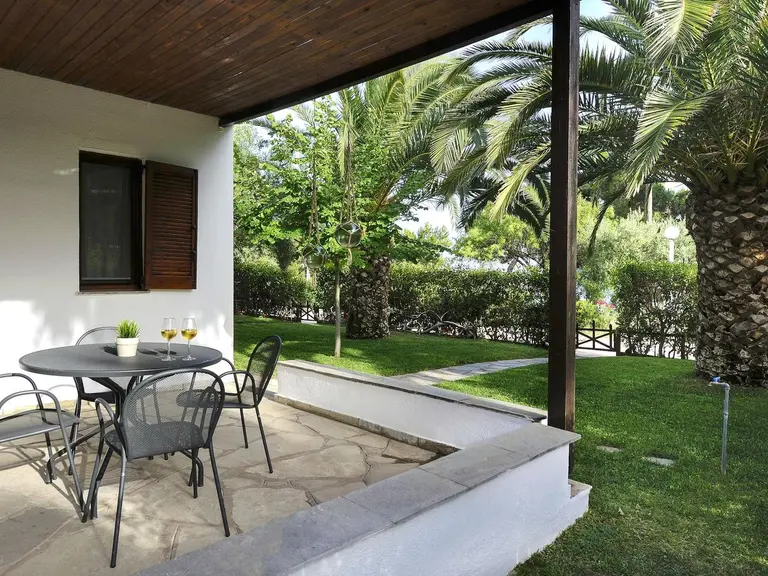 Снимка 16 - Trikorfo Beach - Халкидики-Ситония, Гърция