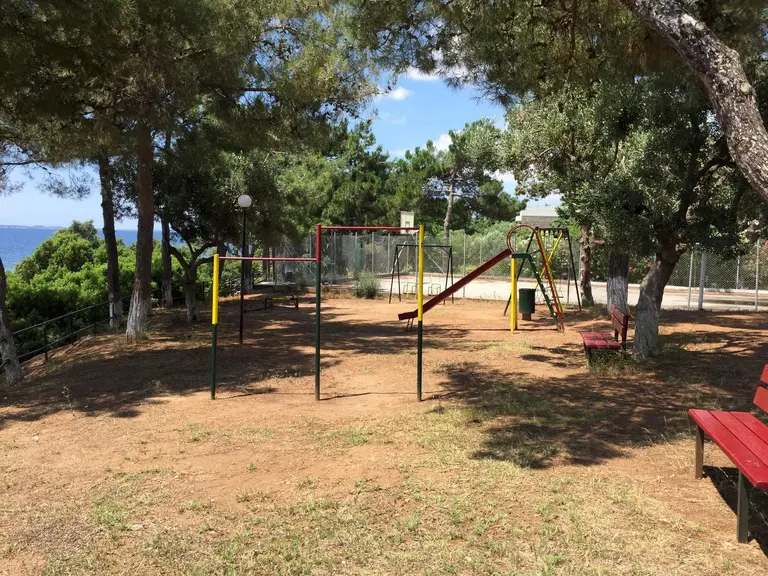 Снимка 23 - Trikorfo Beach - Халкидики-Ситония, Гърция