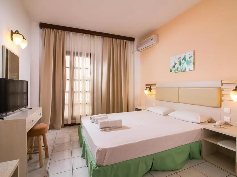 Снимка 8 - Hotel Calypso - Халкидики-Касандра, Гърция