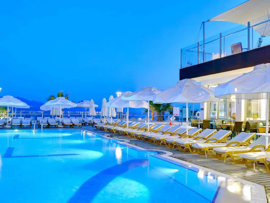 Armonia Holiday Village and Spa - басейн
