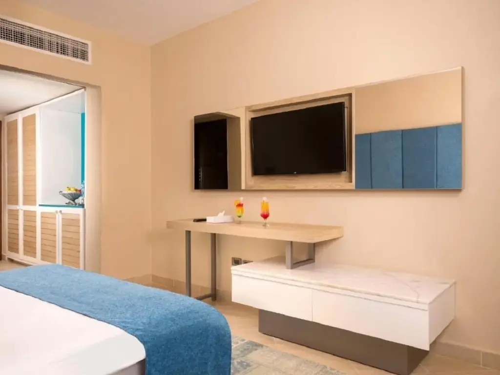 Стая с телевизор