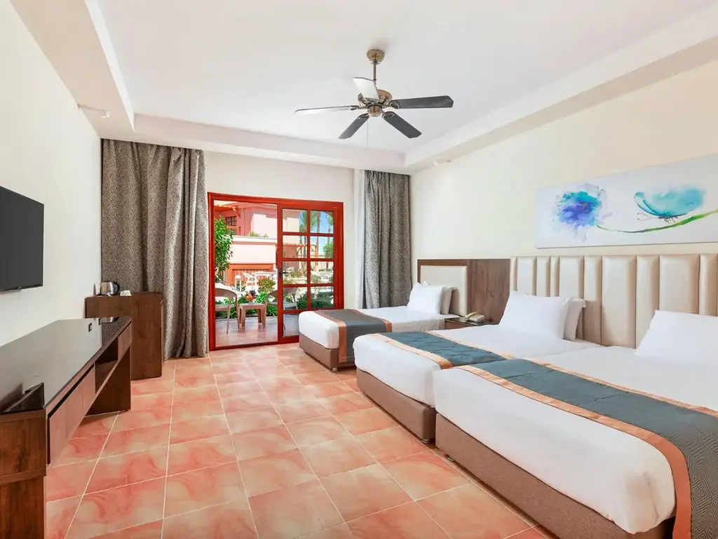 Стая с три единични легла и вентилатор – Pickalbatros Jungle Aqua Park Resort - Neverland Hurghada, Хургада