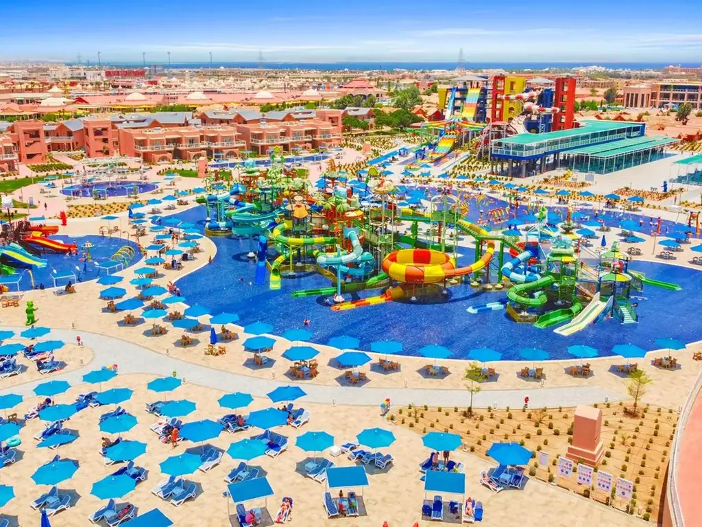 Басейни с воден детски комплекс отвисоко – Pickalbatros Jungle Aqua Park Resort - Neverland Hurghada, Хургада