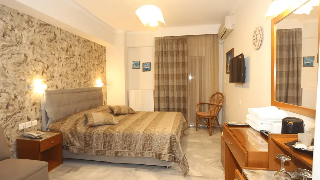 Снимка 2 - Mallas Hotel - Халкидики-Неа Каликратия, Гърция