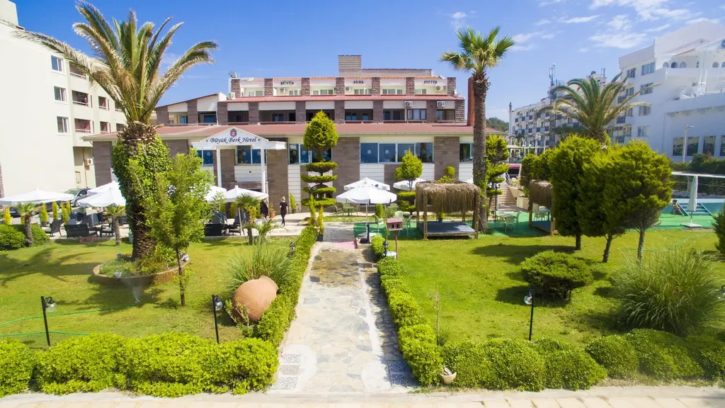 Снимка 3 - Buyuk Berk Hotel - Айвалък, Турция