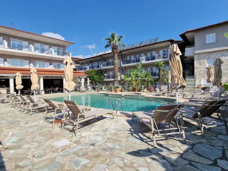 Снимка 1 - Sarantis Hotel & Suites - Халкидики-Касандра, Гърция