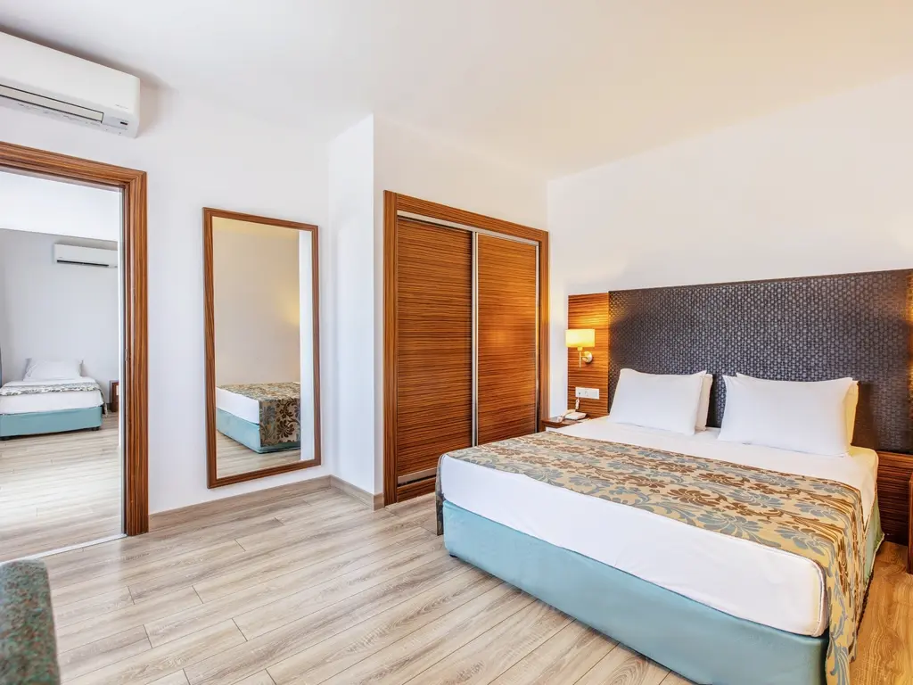 Снимка 22 - Palm Wings Beach Resort & Spa - Кушадасъ, Турция