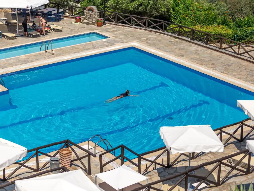 Снимка 11 - Agionissi Resort - Халкидики-Атон, Гърция