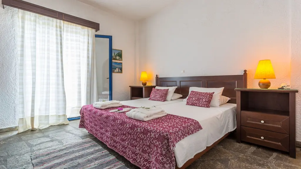 Снимка 4 - Agionissi Resort - Халкидики-Атон, Гърция