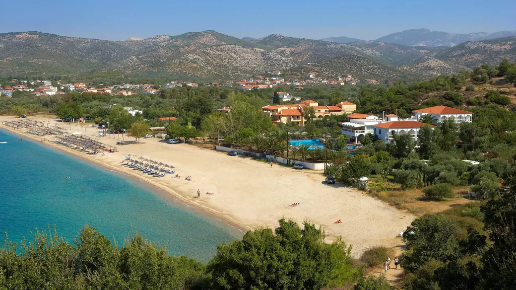Снимка 2 - Kamari Beach - Тасос, Гърция