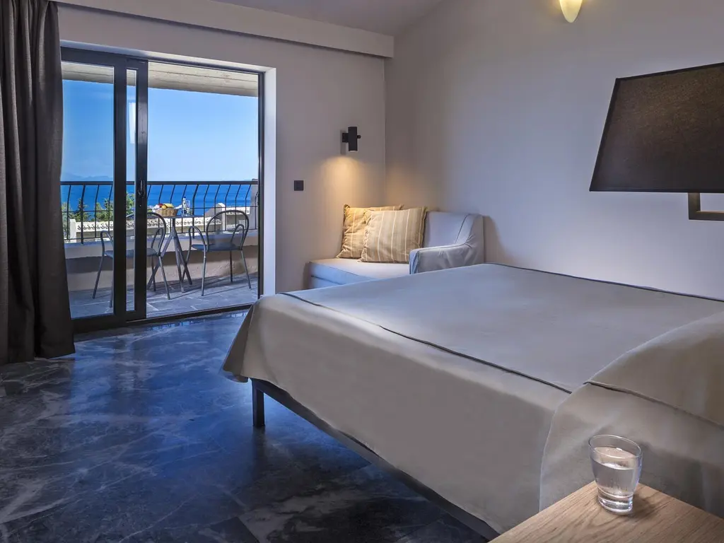 Снимка 8 - Aeolos Beach Resort - Корфу, Гърция