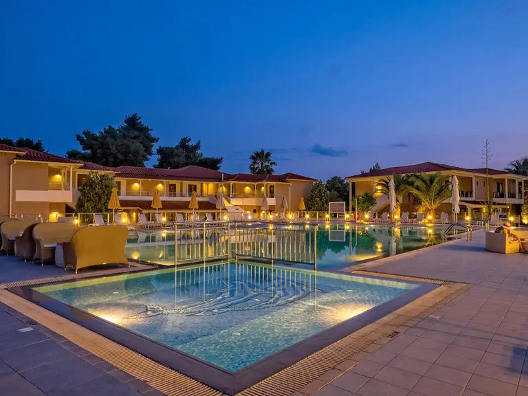 Снимка 13 - Lagomandra Beach Hotel - Халкидики-Ситония, Гърция