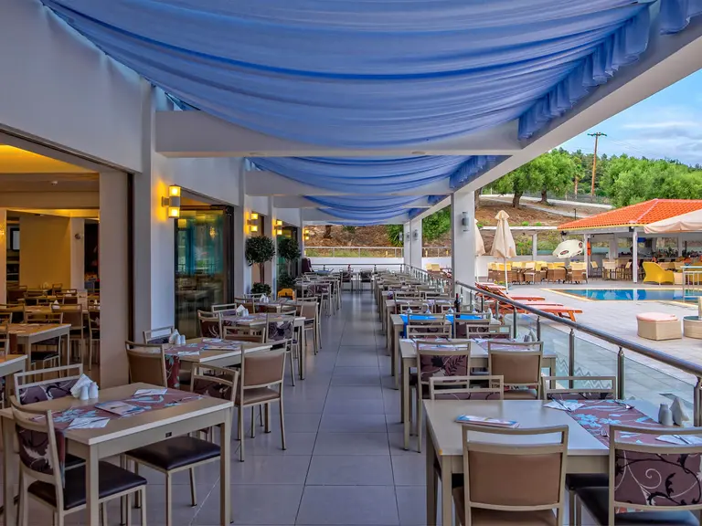Снимка 11 - Lagomandra Beach Hotel - Халкидики-Ситония, Гърция