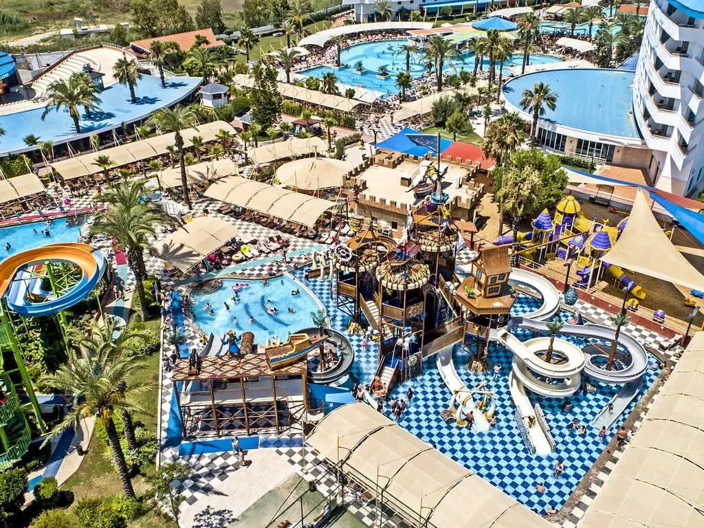 Снимка 16 - Crystal Admiral Resort Suites & Spa - Анталия-Сиде, Турция