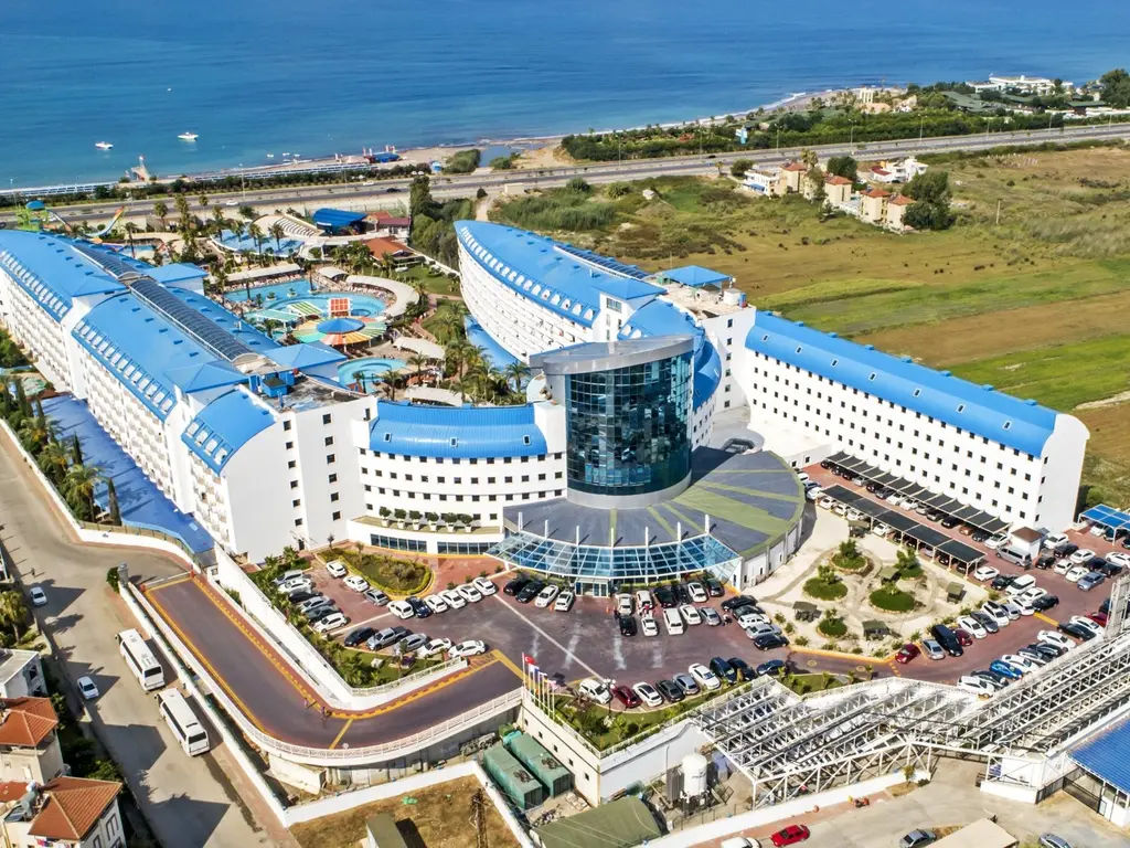 Снимка 3 - Crystal Admiral Resort Suites & Spa - Анталия-Сиде, Турция
