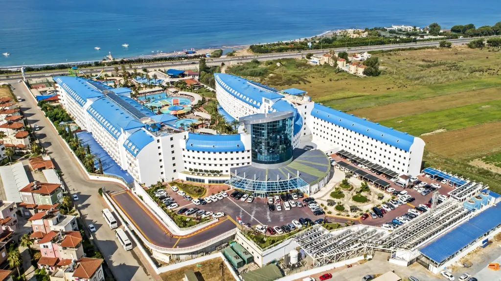 Снимка 3 - Crystal Admiral Resort Suites & Spa - Анталия-Сиде, Турция