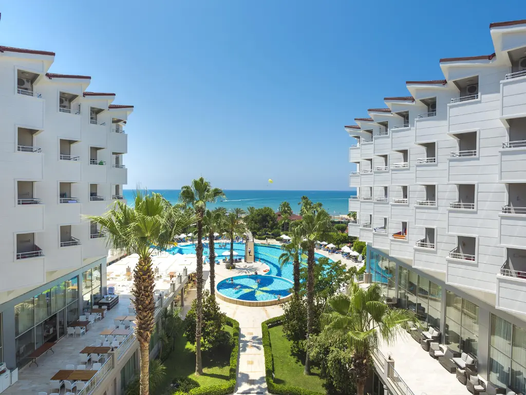 Снимка 2 - Terrace Beach Resort - Анталия-Сиде, Турция