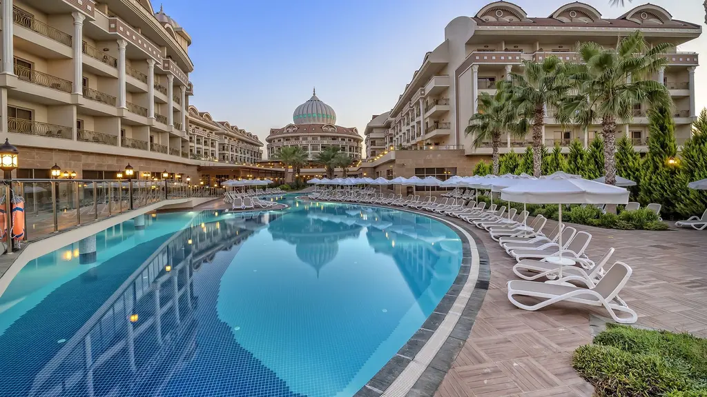 Снимка 2 - Kirman Belazur Resort & Spa - Анталия-Белек, Турция