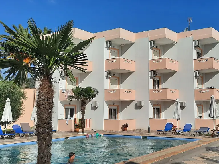 Снимка 1 - Hotel Stefani - Халкидики-Ситония, Гърция