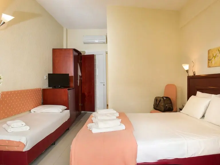 Снимка 15 - Xenios Loutra Village Beach - Халкидики-Касандра, Гърция