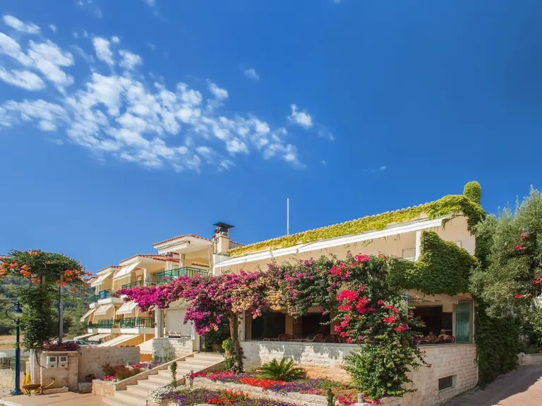 Снимка 3 - Xenios Loutra Village Beach - Халкидики-Касандра, Гърция