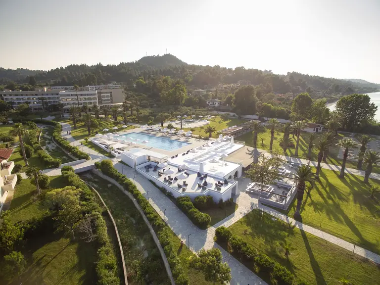 Снимка 3 - Kassandra Palace Seaside Resort - Халкидики-Касандра, Гърция