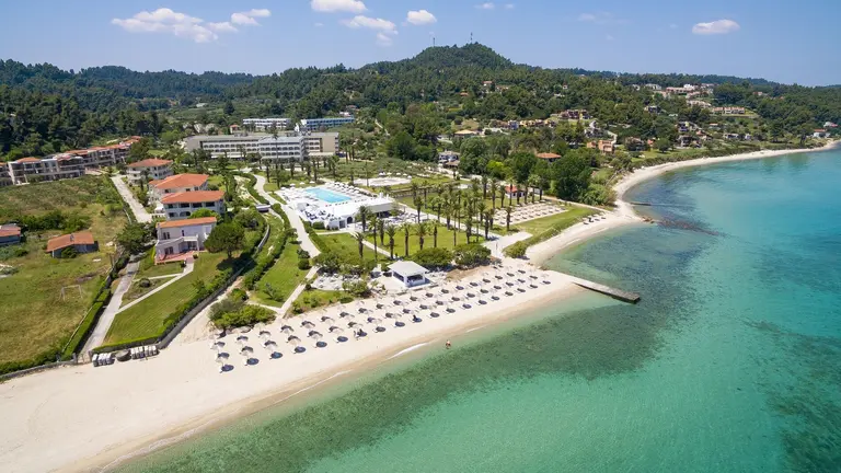 Снимка 2 - Kassandra Palace Seaside Resort - Халкидики-Касандра, Гърция