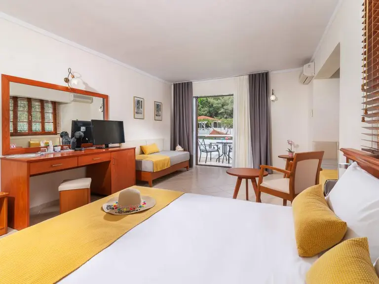 Снимка 9 - Porfi Beach Hotel - Халкидики-Ситония, Гърция