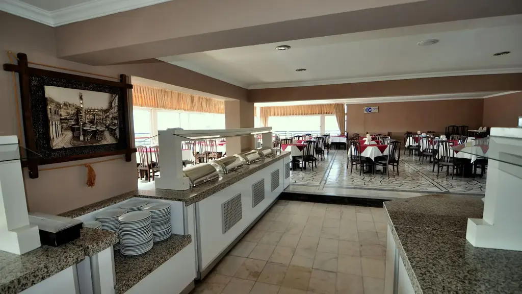 Снимка 4 - Surtel Hotel - Кушадасъ, Турция
