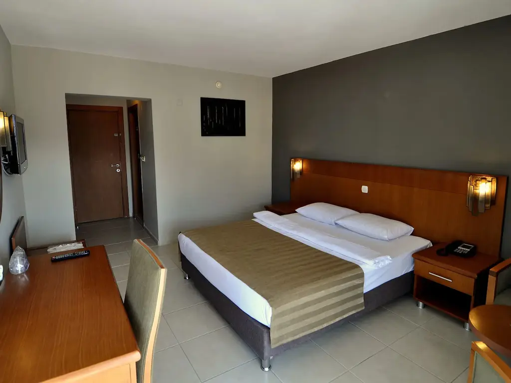 Снимка 9 - Surtel Hotel - Кушадасъ, Турция