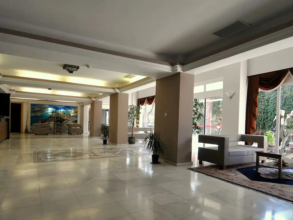 Снимка 13 - Surtel Hotel - Кушадасъ, Турция